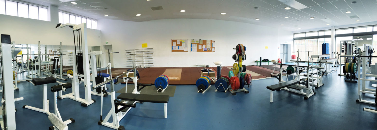 Vue panoramique de la salle USC Muscu Haltéro Force à Colomiers